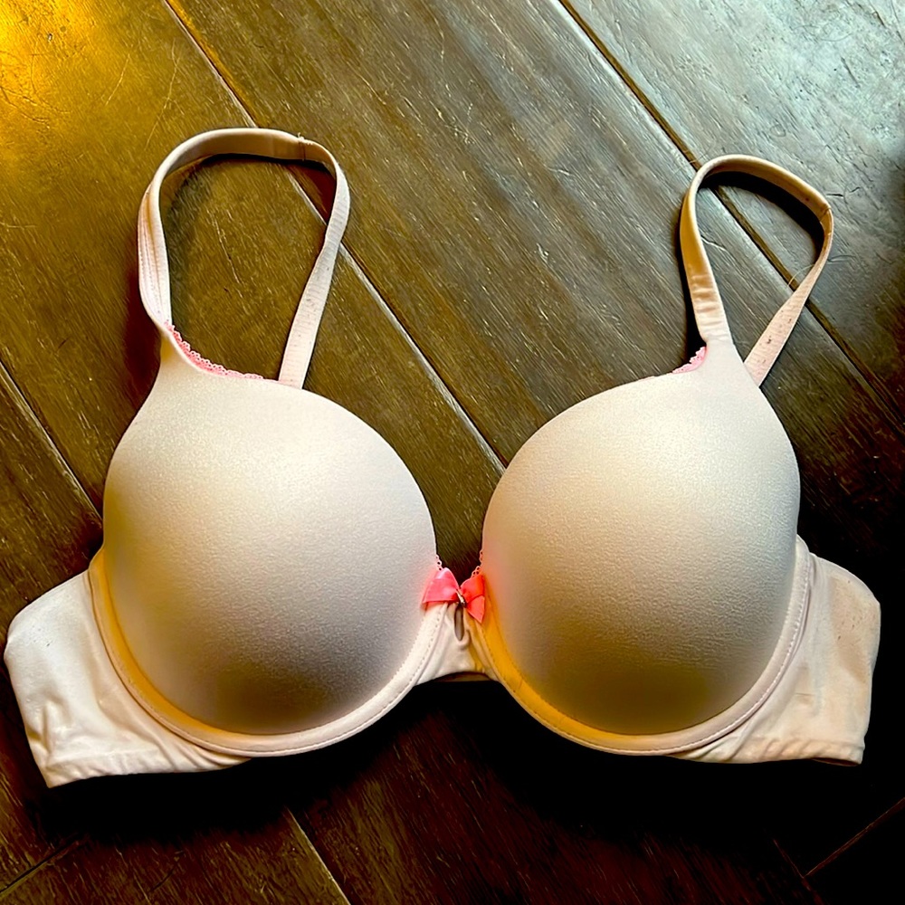 Victoria’s Secret Body by Victoria Perfect Shape bra 36C